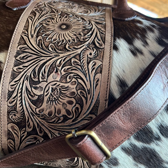 New Rustic Vintage Unisex Duffel Cowhide Bag Weekender Tan Brown Toooled Leather - Picture 9 of 12